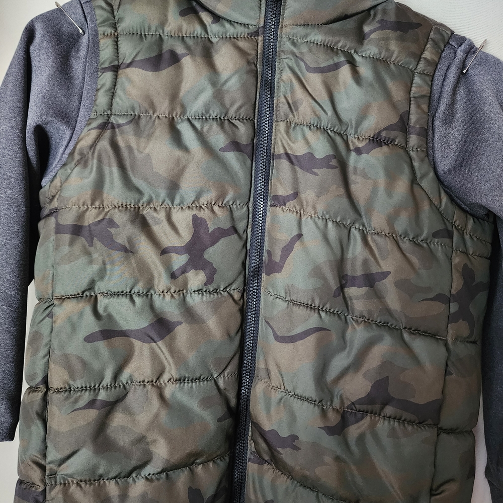 Camouflage Puffer Vest with Gray Sleeves